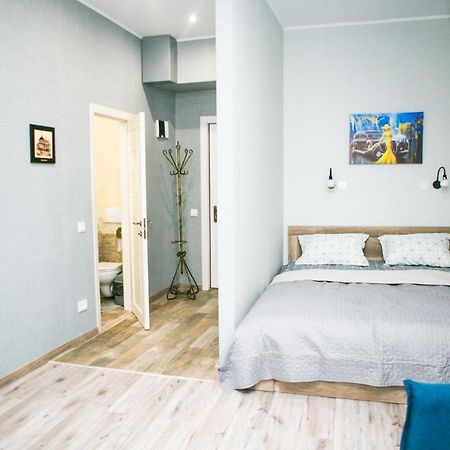 Appartement Luxury Flat In Downtown à Lviv Extérieur photo