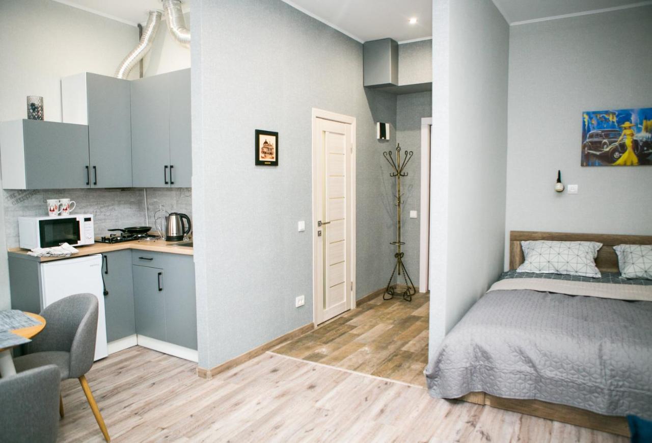 Appartement Luxury Flat In Downtown à Lviv Extérieur photo