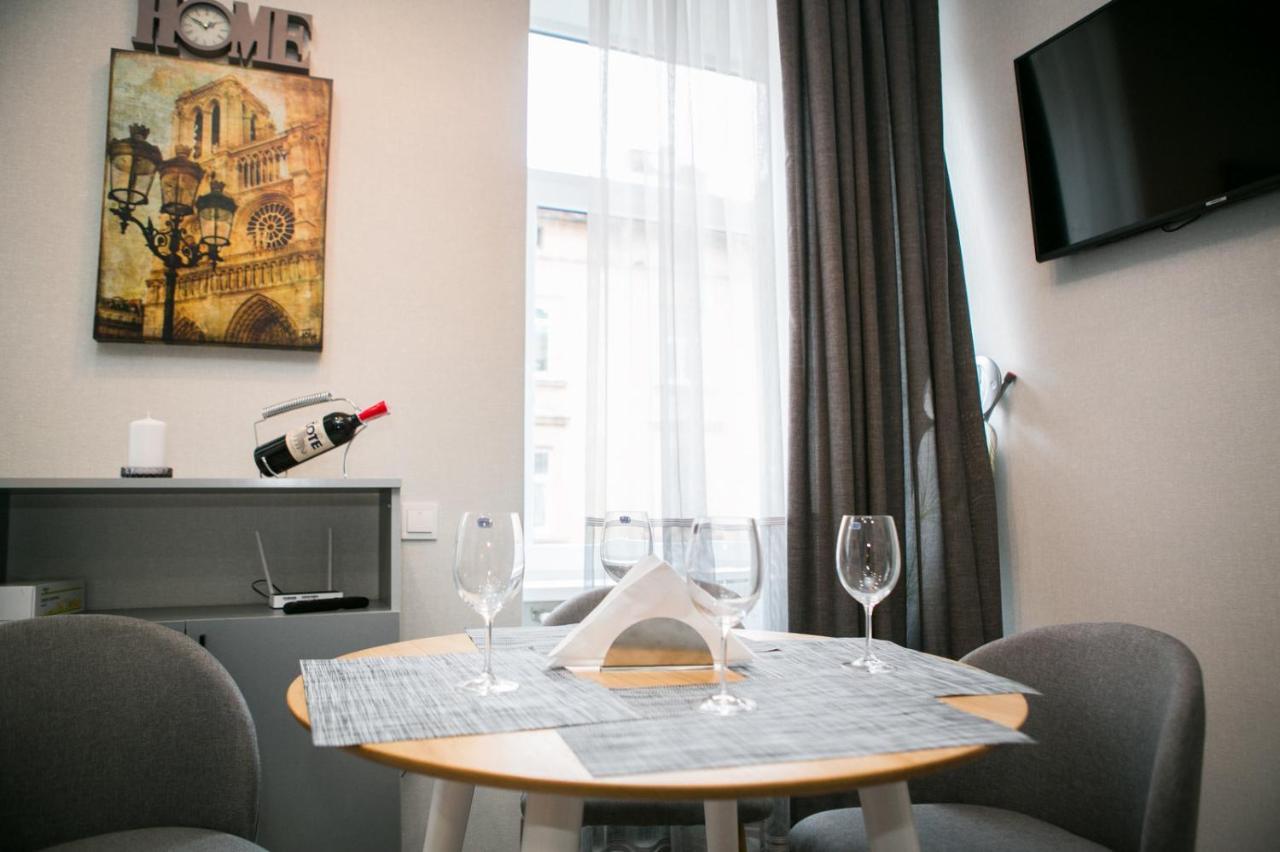 Appartement Luxury Flat In Downtown à Lviv Extérieur photo