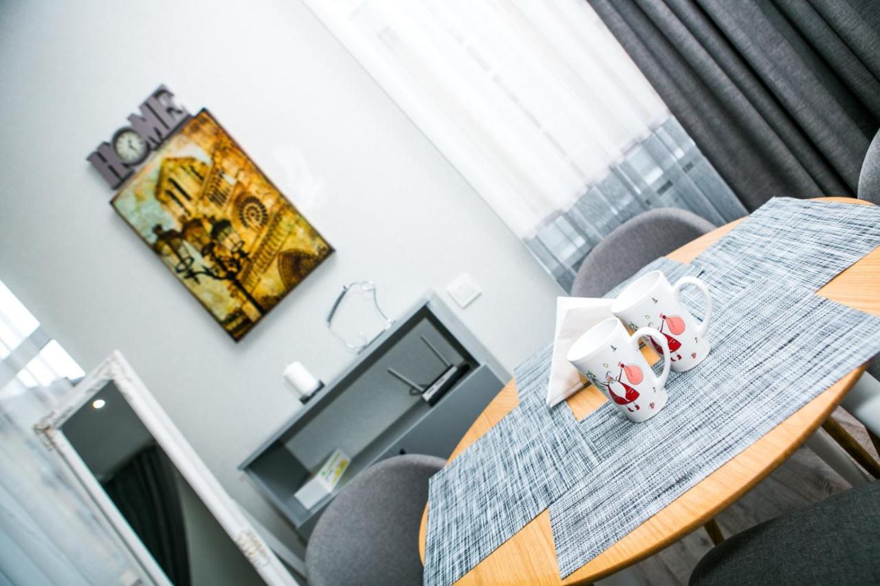 Appartement Luxury Flat In Downtown à Lviv Extérieur photo