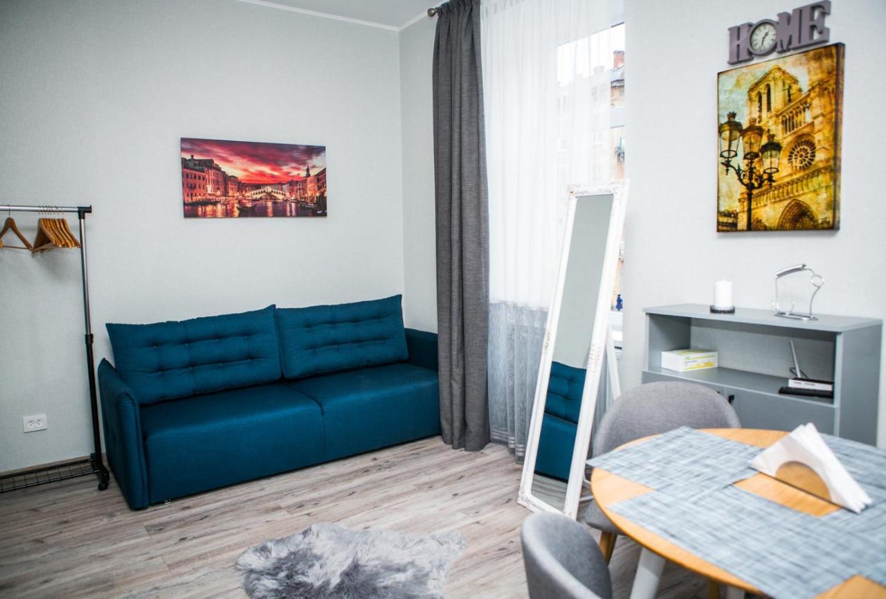 Appartement Luxury Flat In Downtown à Lviv Extérieur photo